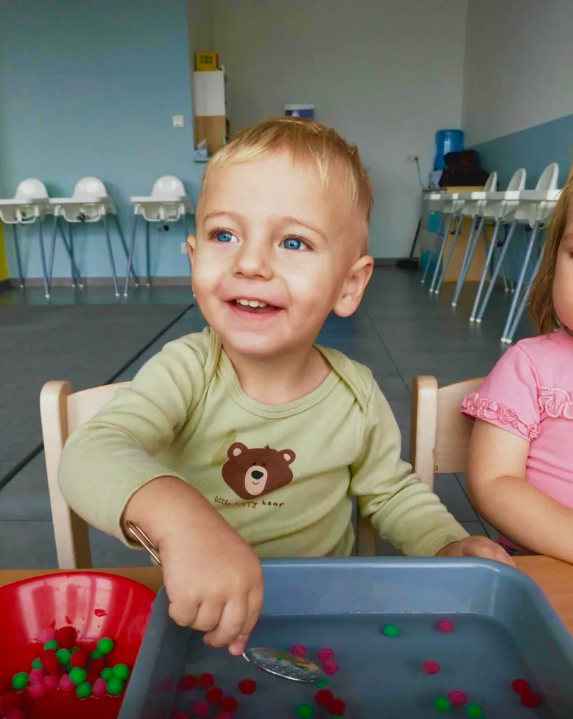 Zabawy sensoryczne — pomysły dla roczniaka, 2- i 3-latka